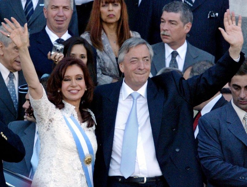 Argentina's President Crisitina Fernandez de Kirchner and her husband former president Nestor Kirchner. ©REUTERS/Bernardino Avila 