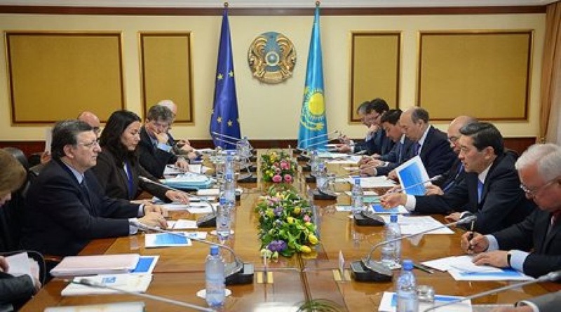 Meeting of Kazakhstan Prime-Minister and chairman of European Commission in Astana. Photo courtesy of primeminister.kz