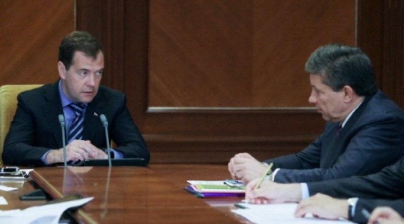 Russian Prime Minister Dmitry Medvedev and Roscosmos chief Vladimir Popovkin. ©RIA NOVOSTI