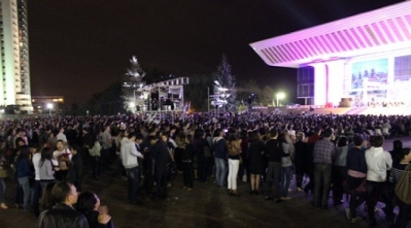 The concert in front of the Palace of the Republic. Photo courtesy of misk.org.kz