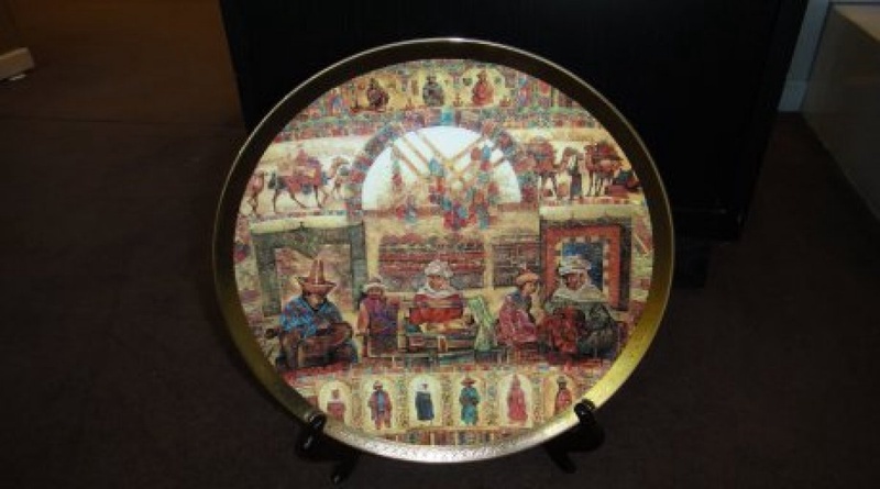 Ornamental plate "Kazakh Urt"
