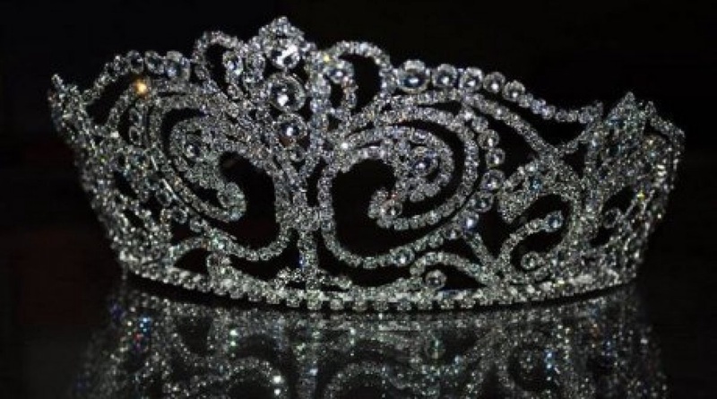25 beauties is competing for the crown