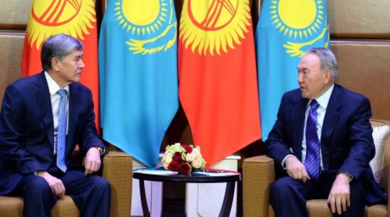 Kazakhstan’s President Nursultan Nazarbayev meets his Kyrgyz counterpart Almazbek Atambayev. Photo courtesy of akorda.kz