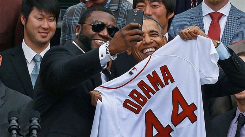 President Barack Obama and baseball star David Ortiz. Photo courtesy of liveinternet.ru