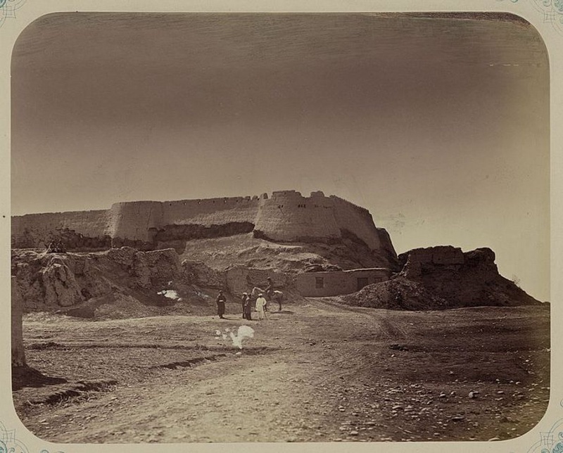 Ruins of the citadel. Photo from the Turkestan Album of 1871-1872.