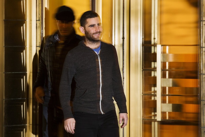 Bitcoin Foundation Vice Chairman Charlie Shrem exits the Manhattan Federal Courthouse in New York January 27, 2014. ©Reuters/Lucas Jackson 