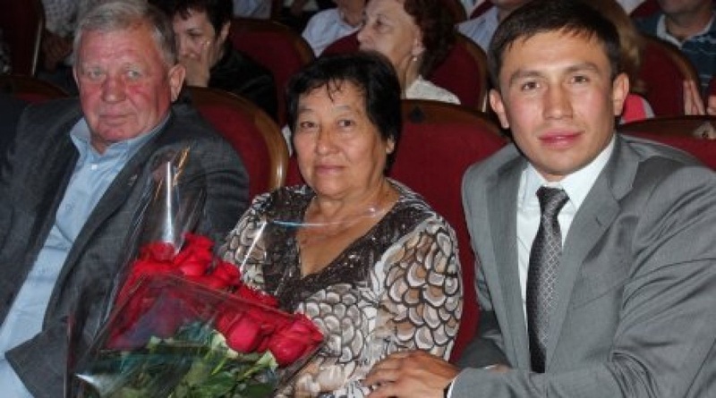 Gennady Golovkin with his parents. Photo ©vesti.kz