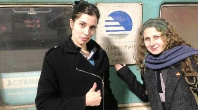 Nadezhda Tolokonnikova and Maria Alyokhina. Photo courtesy of Twitter community Voina (War)