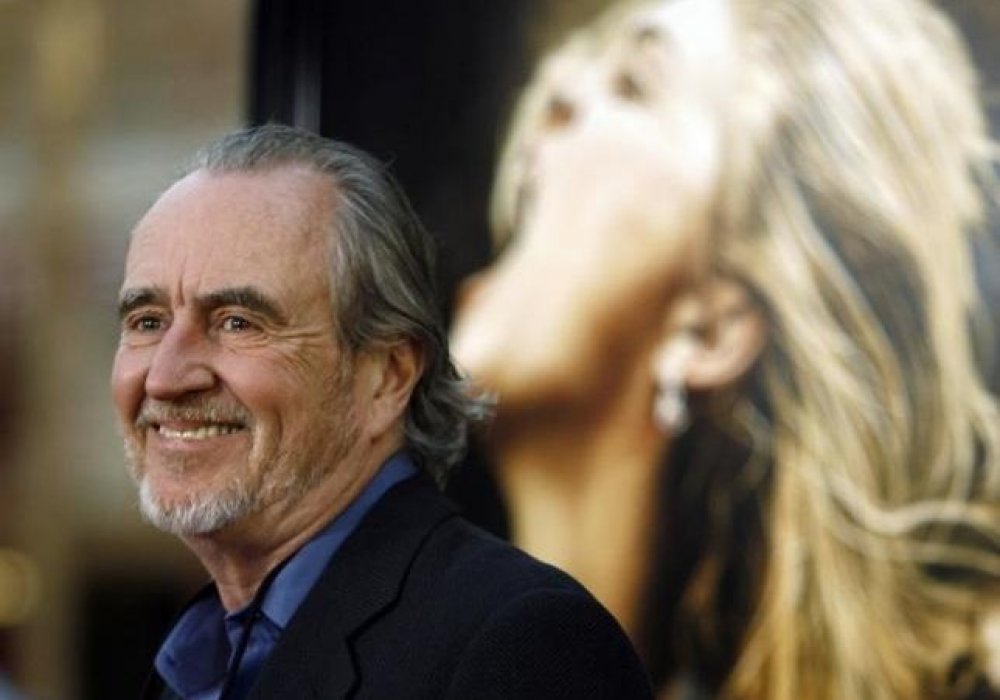 Director Wes Craven attends the premiere of the movie ''Drag Me to Hell'' at the Grauman's Chinese theatre in Hollywood. ©Reuters