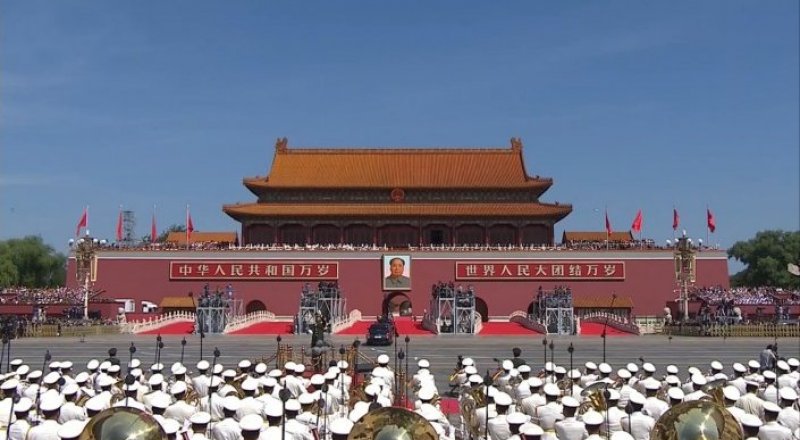 Still of Tengrinews TV broadcast of the Parade in China for the 70th Anniversary of Victory in World War II
