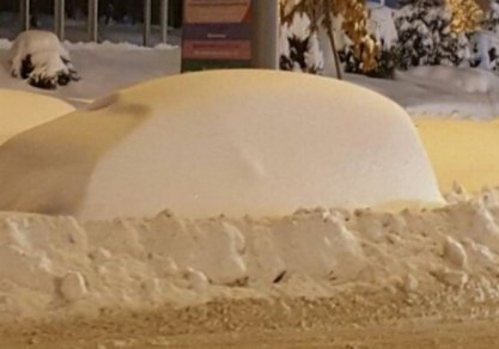 A car buried under the snow
© Tengrinews.kz