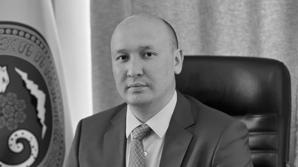 Kazakh official died in Paris